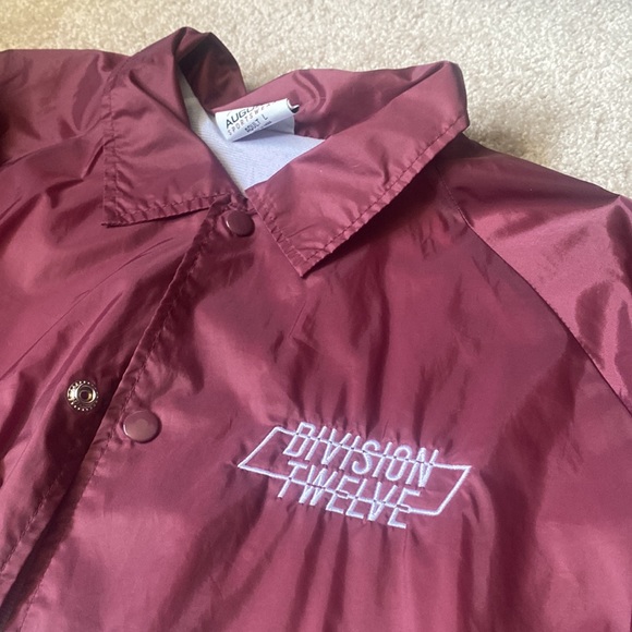 Maroon Stylish Windbreaker - Picture 2 of 2